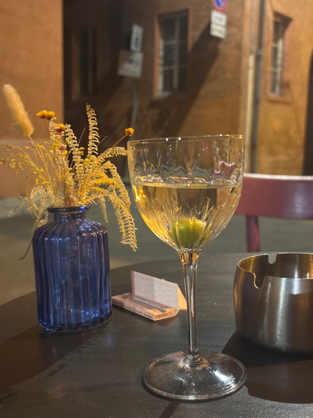 Evelyn e il suo Cocktail: un tocco di gusto, un mondo di&nbsp;storie.